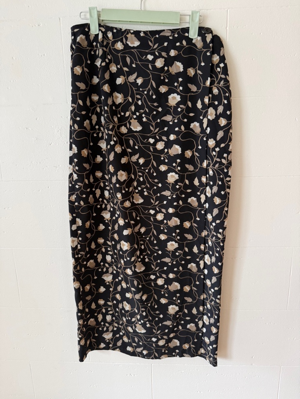 Vintage 90s Black Floral Wrap Maxi Skirt | Boho Cottagecore | Size Medium